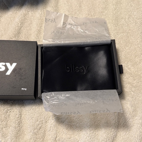 Blissy 100% Mulberry Silk King Pillow Case - Picture 3 of 4